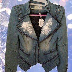 Denim Jacked lace and stud upscaling xs Armpit to armpit 17 inches. Length 23 in